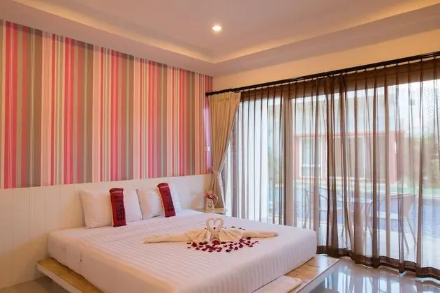 Deluxe Oda, Havuz Kullanımı (Deluxe Pool Access)