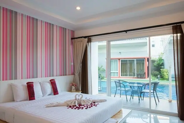 Deluxe Oda, Havuz Kullanımı (Deluxe Pool Access)