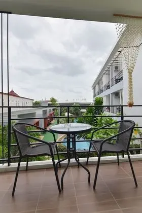 Superior Oda, 1 Yatak Odası, Balkon/Veranda, Havuz Manzaralı