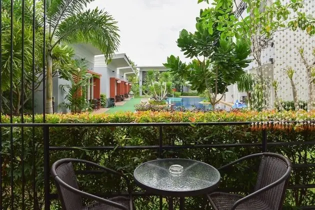 Superior Oda, 1 Yatak Odası, Balkon/Veranda, Havuz Manzaralı