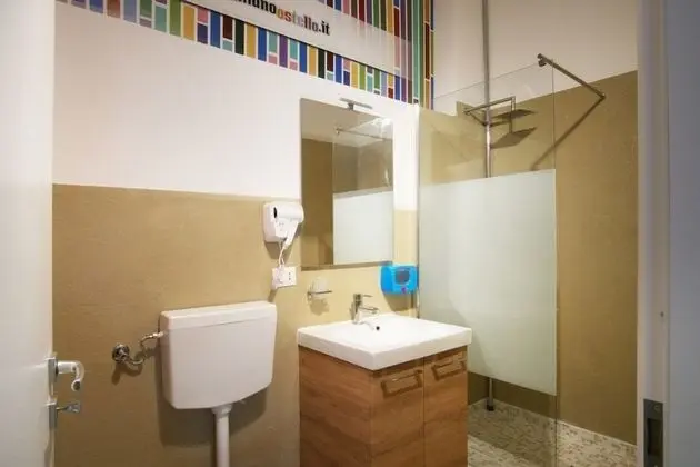 Ortak Ranzalı Oda, Ortak Banyo (6 beds only men)