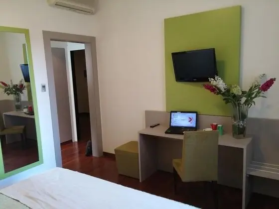 Standard Tek Büyük Yataklı Oda