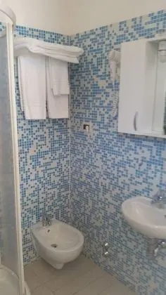Üç Kişilik Oda, Balkon