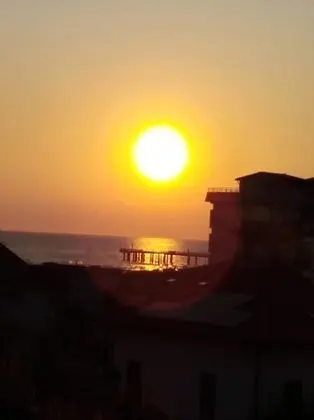 Üç Kişilik Oda, Balkon