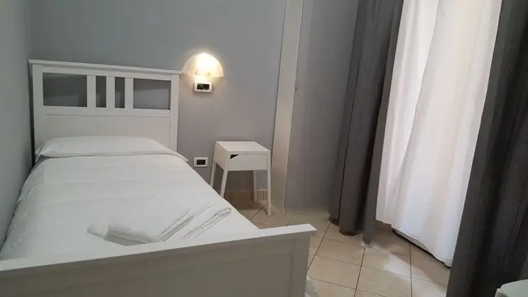 Tek Kişilik Oda, Ortak Banyo