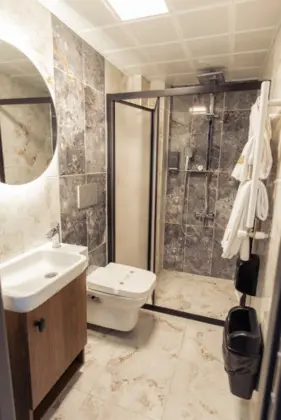 Junior Suite, Kara Manzaralı, Klimalı