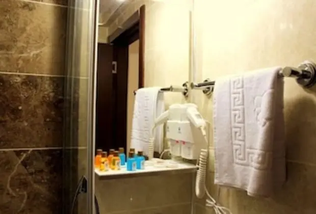 Bathroom amenities