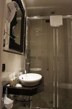 Basic Tek Büyük Yataklı Oda (Piccola)
