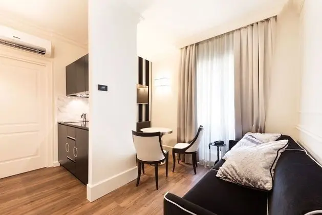 Deluxe Apartment dependance (3 pax - Stradone Provolo 3- separate building, 800 m from Hotel)