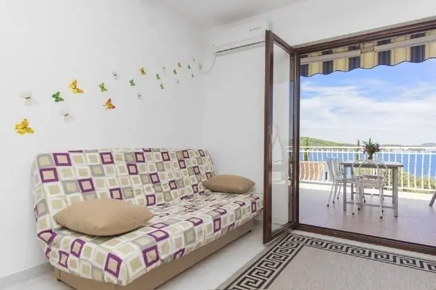 Apart Daire (Milans - 25m from the beach - A3(2+2))