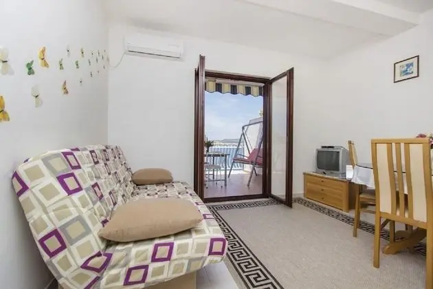 Apart Daire (Milans - 25m from the beach - A3(2+2))