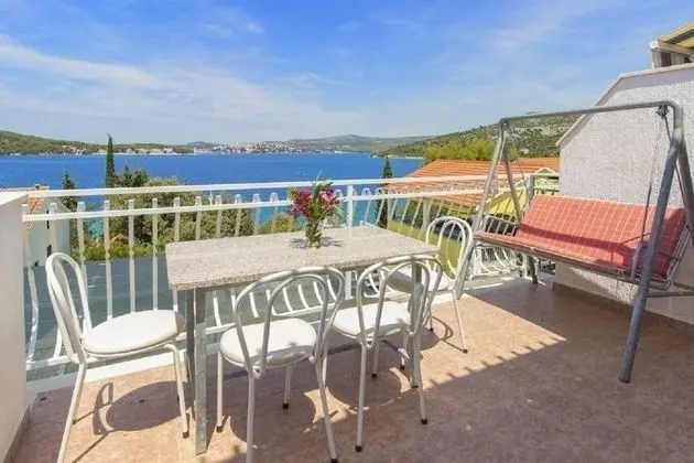 Apart Daire (Milans - 25m from the beach - A4(2+2))