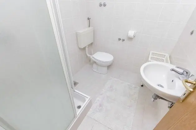 Apart Daire (Milans - 25m from the beach - A4(2+2))