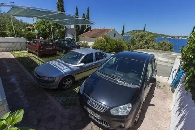 Apart Daire (Milans - 25m from the beach - A4(2+2))