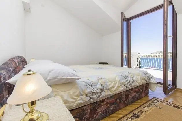 Apart Daire (Milans - 25m from the beach - A5(6+1))
