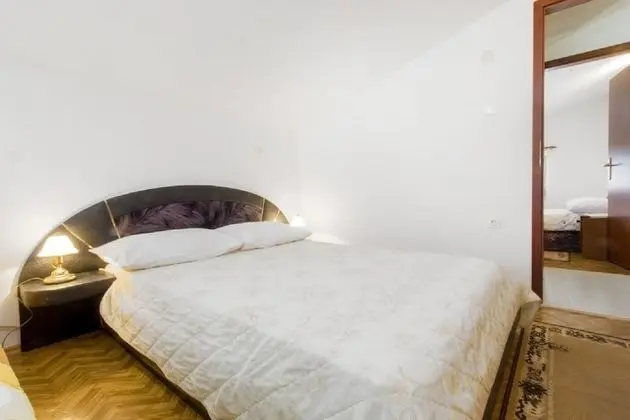 Apart Daire (Milans - 25m from the beach - A5(6+1))