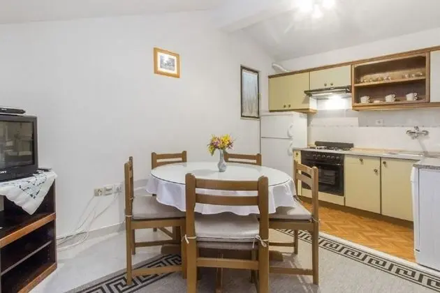 Apart Daire (Milans - 25m from the beach - A5(6+1))