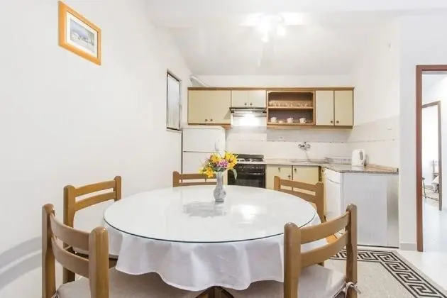 Apart Daire (Milans - 25m from the beach - A5(6+1))