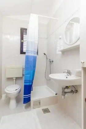 Apart Daire (Milans - 25m from the beach - A5(6+1))