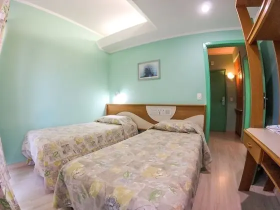 Luxury Tek Büyük Yataklı Oda