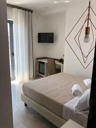 Standard Tek Büyük Yataklı Oda