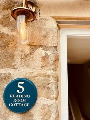 Luxury Tek Büyük Yataklı Oda, Banyolu/Duşlu, Avlu Manzaralı (RR5)
