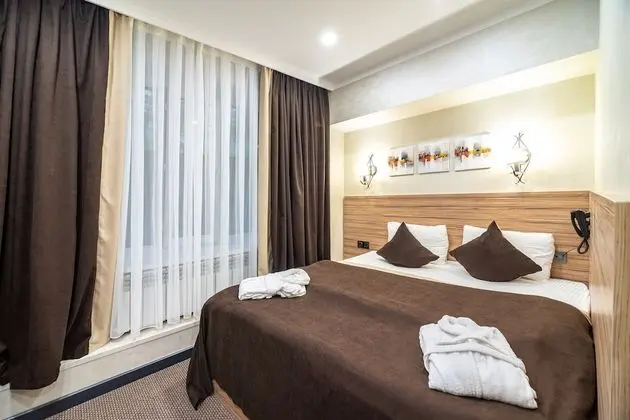 Basic Oda, Şehir Manzaralı