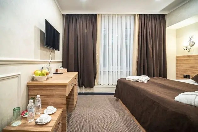 Basic Oda, Şehir Manzaralı