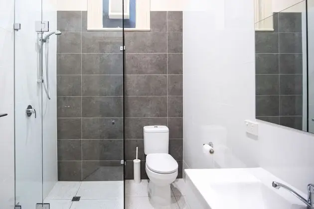 Standard Oda, Ortak Banyo