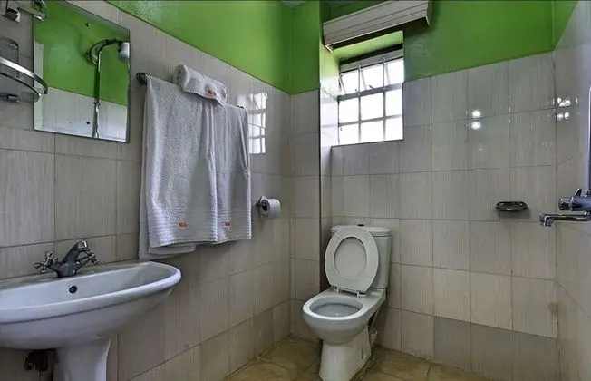Üç Kişilik Oda, Bahçe Manzaralı