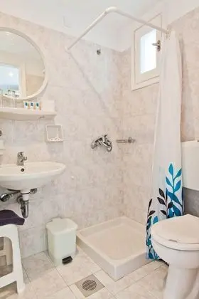 Economy Üç Kişilik Oda