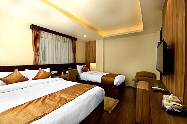 Deluxe Family Room