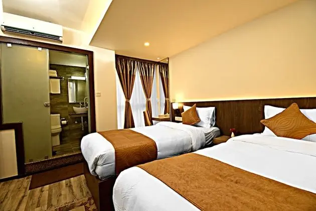 Deluxe Family Room