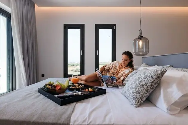Deluxe Stüdyo Süit, 1 Yatak Odası, Sıcak Su Havuzu, Deniz Manzaralı