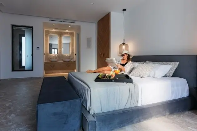 Deluxe Stüdyo Süit, 1 Yatak Odası, Sıcak Su Havuzu, Deniz Manzaralı