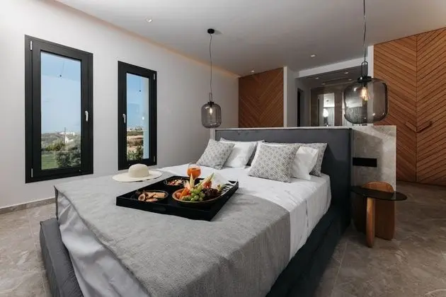 Deluxe Stüdyo Süit, 1 Yatak Odası, Sıcak Su Havuzu, Deniz Manzaralı