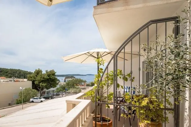 Comfort Apart Daire, Deniz Manzaralı