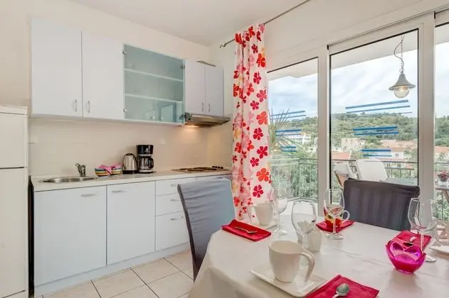 Standard Apart Daire, 2 Büyük (Queen) Boy Yatak, Deniz Manzaralı