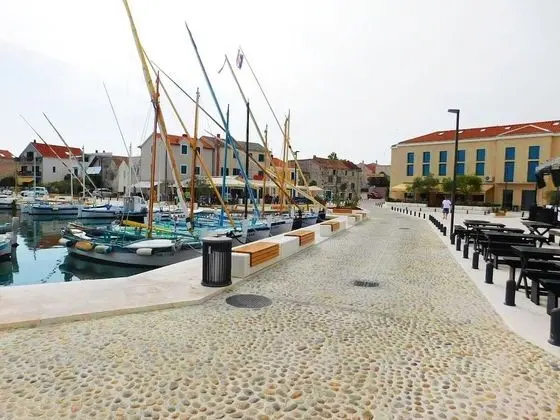 Apart Daire (Mili - near the sea and the centar of)