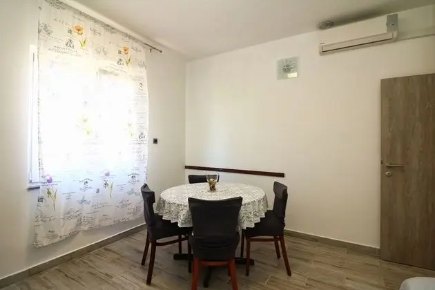 Apart Daire (Mili - near the sea and the centar of)