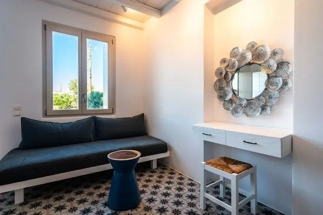 Stüdyo, Bahçe Manzaralı