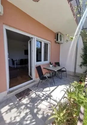 Apart Daire (Milica - parking and garden - A4(2+2))