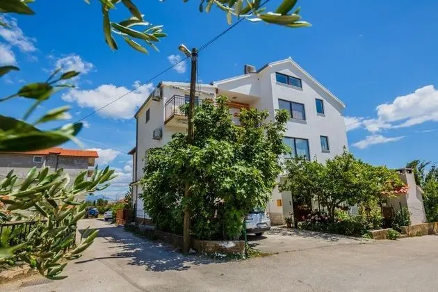 Apart Daire (Milica - parking and garden - A4(2+2))
