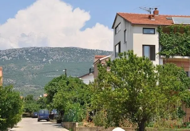 Apart Daire (Milica - parking and garden - A4(2+2))