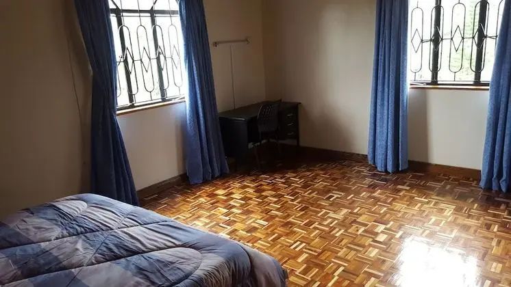 Tek Büyük Yataklı Oda, Ortak Banyo