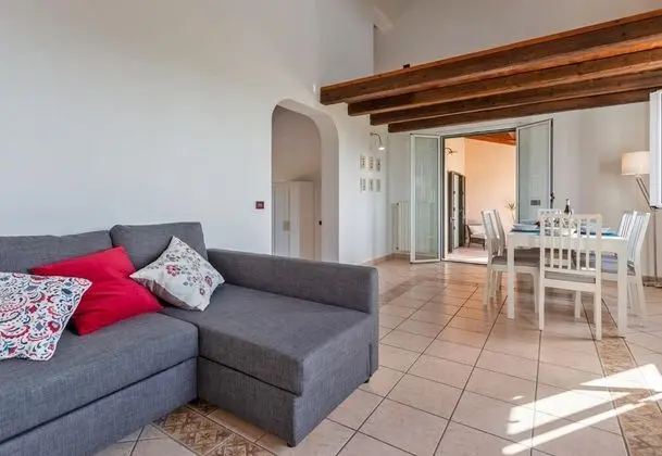 Standard Ev, Birden Çok Yatak, 2 Banyolu, Bahçeli (Villa Milizie)