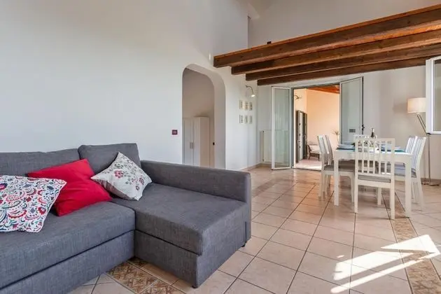 Standard Ev, Birden Çok Yatak, 2 Banyolu, Bahçeli (Villa Milizie)