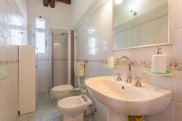 Standard Ev, Birden Çok Yatak, 2 Banyolu, Bahçeli (Villa Milizie)