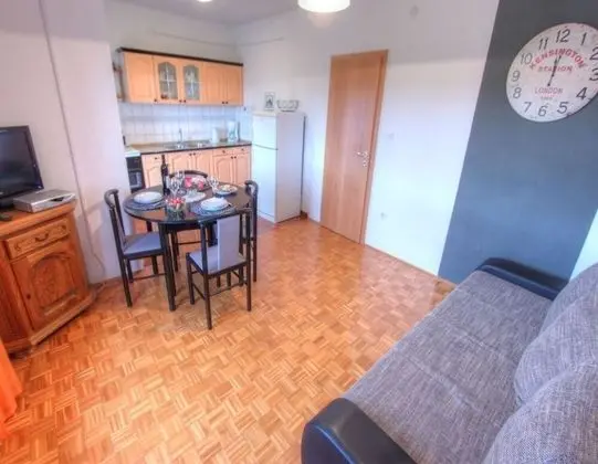 Apart Daire (Miljenko - 100 m from the beach - A1()