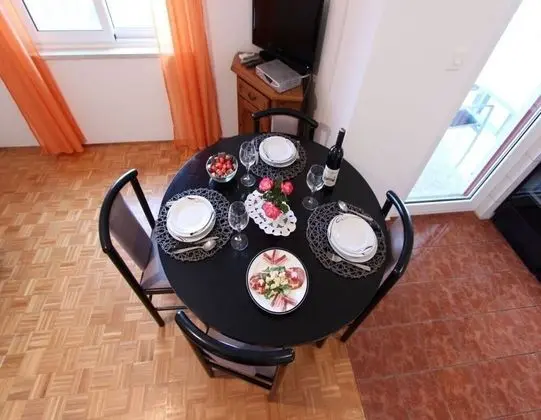 Apart Daire (Miljenko - 100 m from the beach - A1()